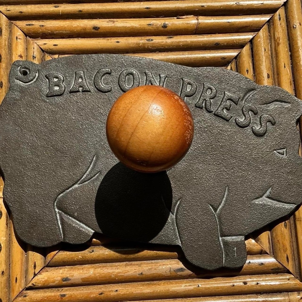 Unbranded Bacon Press Unisex OS Black Good Cast Iron Pig Shape